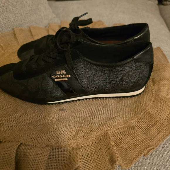 Coach Signature Ivy Leather Sneakers in black monogram pattern with suede toe - Picture 4 of 7